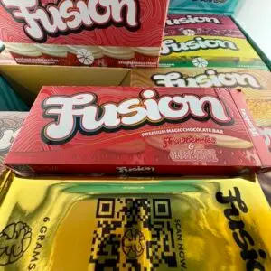 Strawberry and Cream Fusion Chocolate Bar